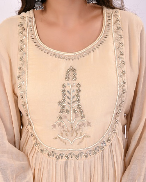 OFFWHITE MULCHANDERI HANDWORK SUIT SET