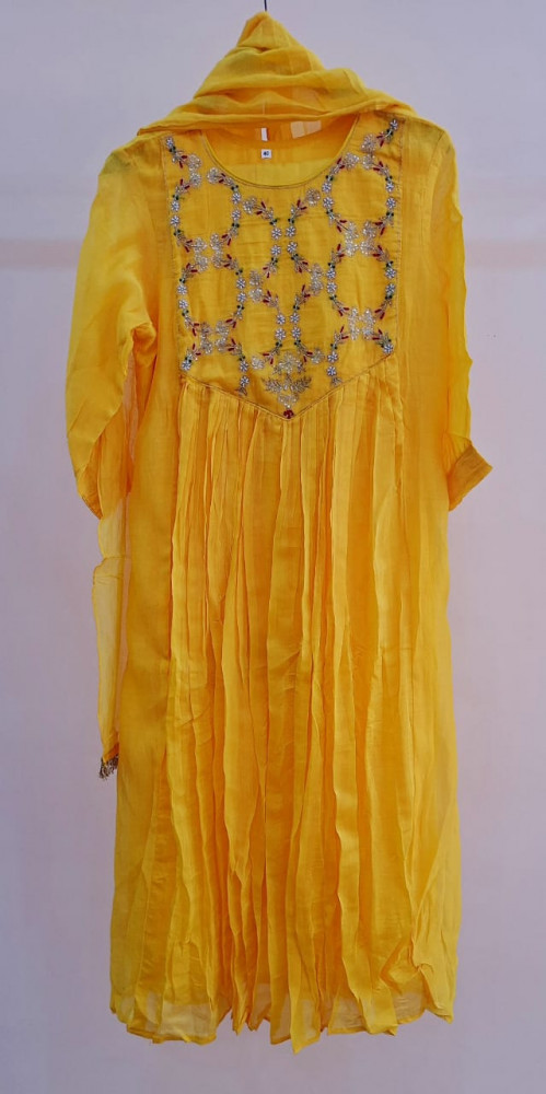 Image of YELLOW MULCHANDERI HANDWORK SUIT SET