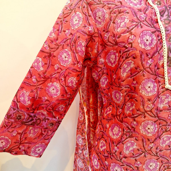 PEACH PRINTED CHANDERI SUIT PANT AND DUPATTA SET