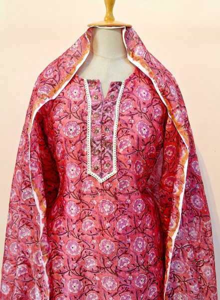 PEACH PRINTED CHANDERI SUIT PANT AND DUPATTA SET