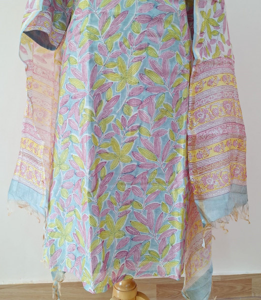MULTI PRINTED CHANDERI HANDWORK SUIT PANT AND DUPATTA SET