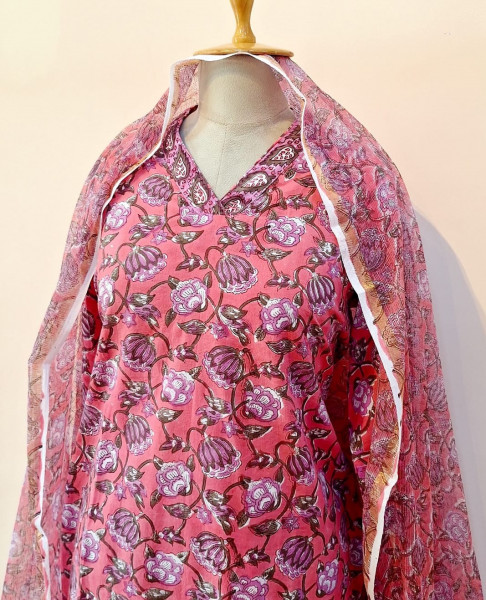PEACH PRINTED COTTON SUIT PANT AND DUPATTA SET