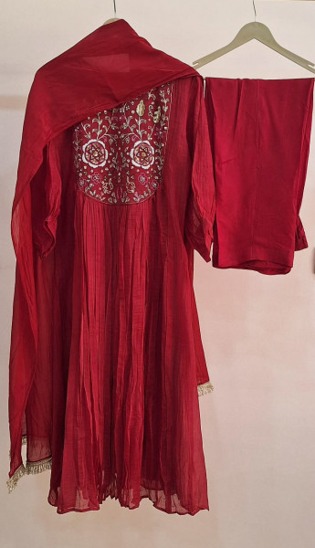 RED HANDWORK MULCHANDERI SUIT SET