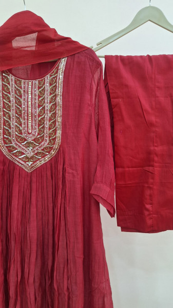 MAROON HANDWORK MULCHANDERI SUIT SET