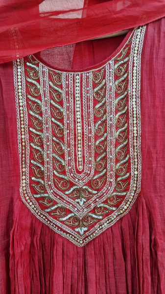 MAROON HANDWORK MULCHANDERI SUIT SET