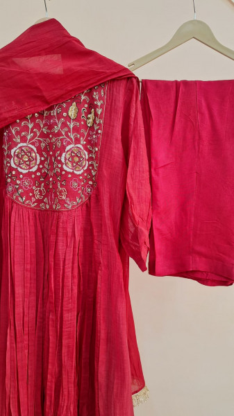 RED HANDWORK MULCHANDERI SUIT SET