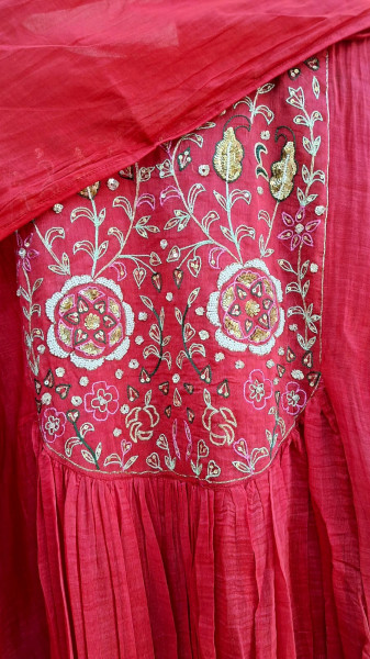 RED HANDWORK MULCHANDERI SUIT SET