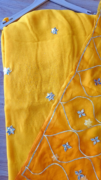 YELLOWKESARI SHADED SHIFFON KACCHAGOTA HANDWORK SUIT SET