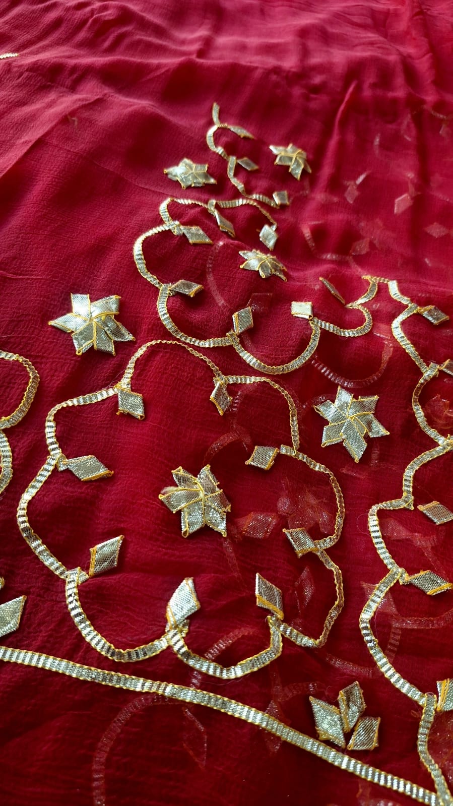 RED SHIFFON KACCHAGOTA HANDWORK  SAREE WITH UNSTITCHED  KACCHAGOTA HANDWORK  BLOUSE