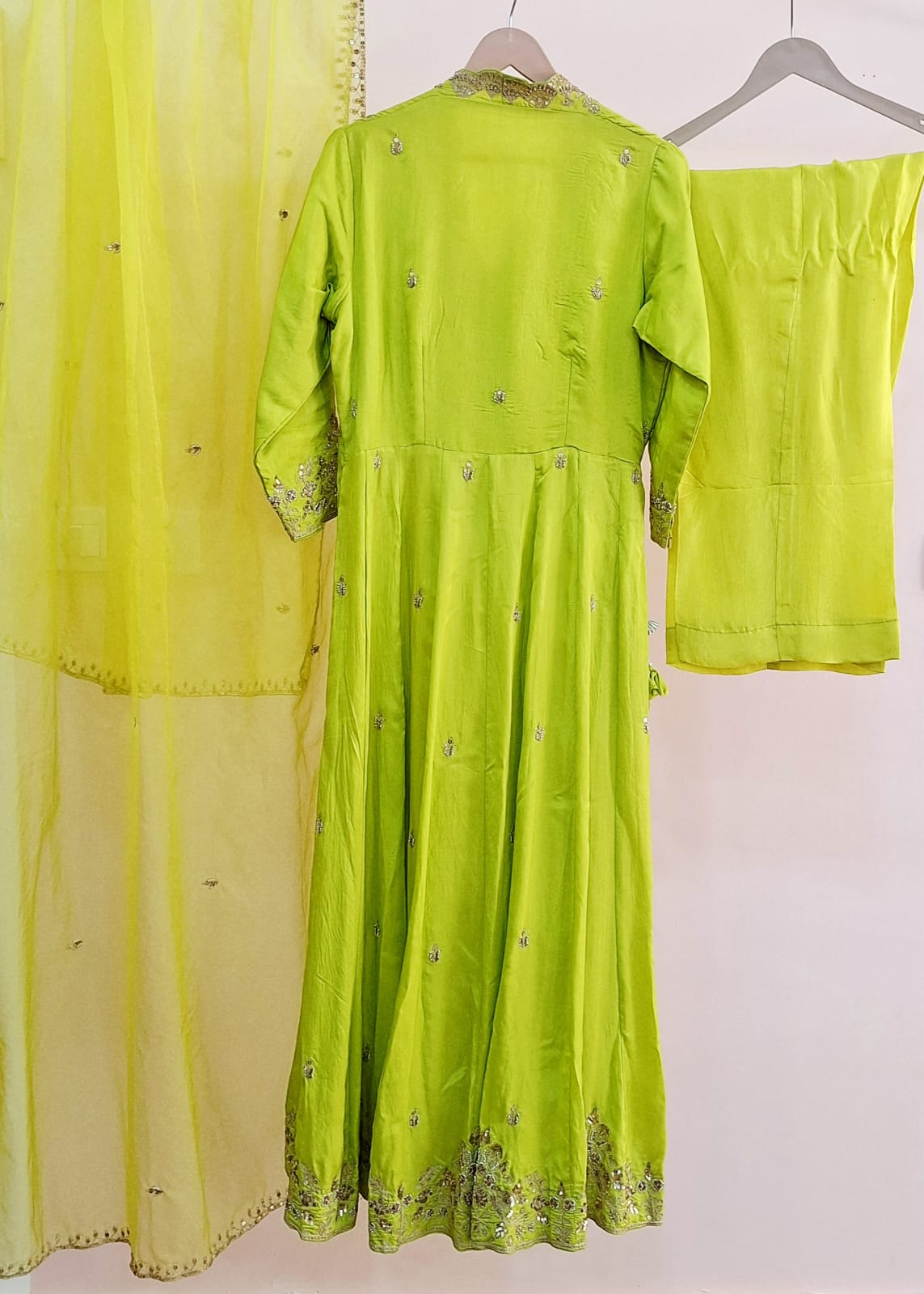 LIRIL GREEN HANDWORK ANGRAKHA SET