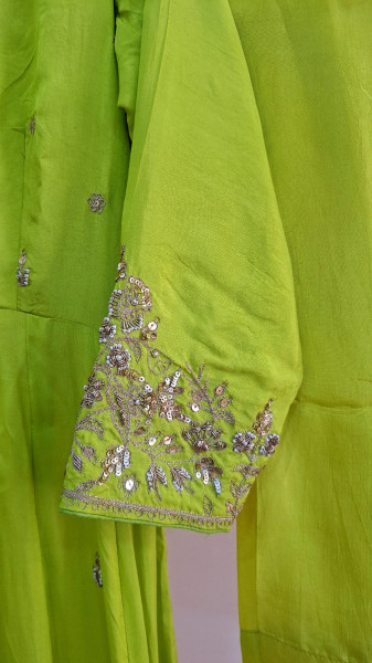LIRIL GREEN HANDWORK ANGRAKHA SET