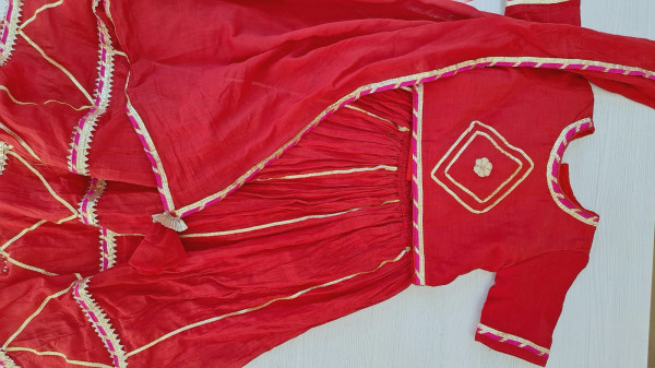 RED MUL CHANDERI HANDWORK TOP SKIRT AND DUPATTA KIDS SET