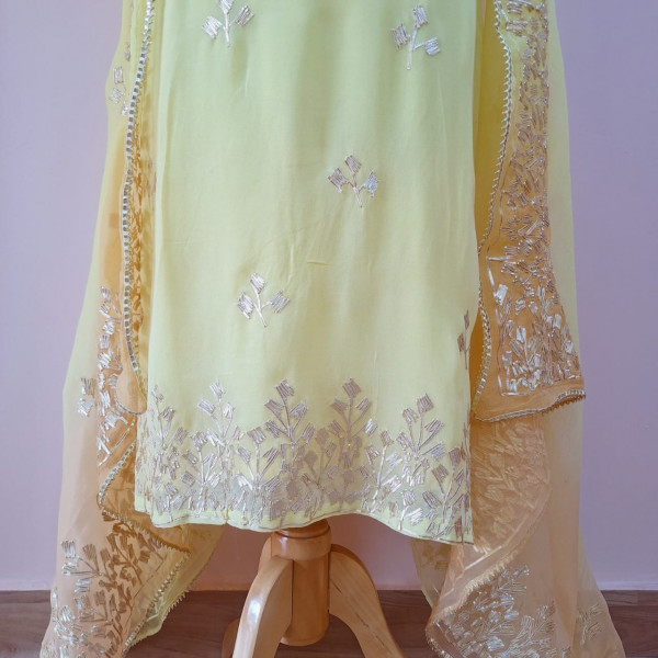 LIGHT YELLOW KACHHA GOTA HANDWORK SUIT AND PANT WITH DUPATTA SET