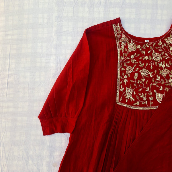 RED MUL CHANDERI HANDWORK SUIT PANT AND DUPATTA SET