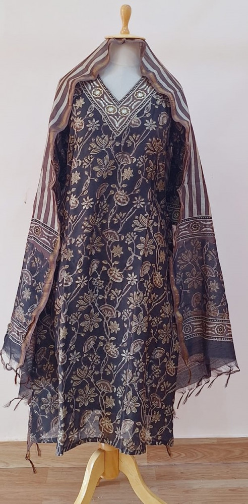Image of BROWN PRINTED CHANDERI HANDWORK SUIT PANT AND DUPATTA SET