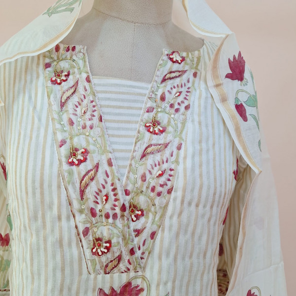 OFF WHITE PRINTED CHANDERI HANDWORK SUIT PANT AND DUPATTA SET