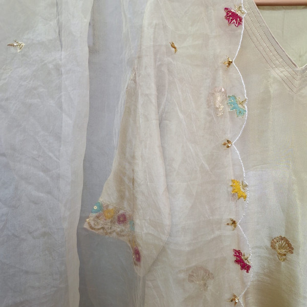 OFF WHITE HANDWORK KURTI FLAYED PLAZZO AND DUPATTA SET