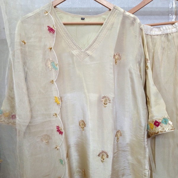 OFF WHITE HANDWORK KURTI FLAYED PLAZZO AND DUPATTA SET