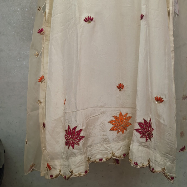 OFF WHITE HANDWORK SUIT PANT AND DUPATTA SET