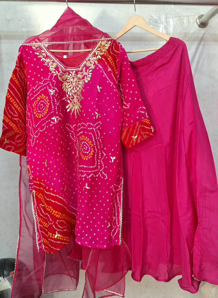 Image of RANI HANDWORK LEHENGA AND DUPATTA SET