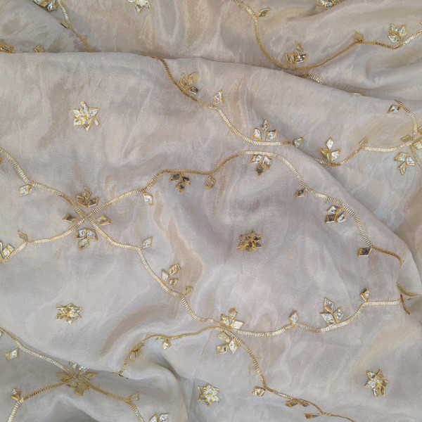 OFF WHITE KACCHA GOTA HANDWORK SAREE SET