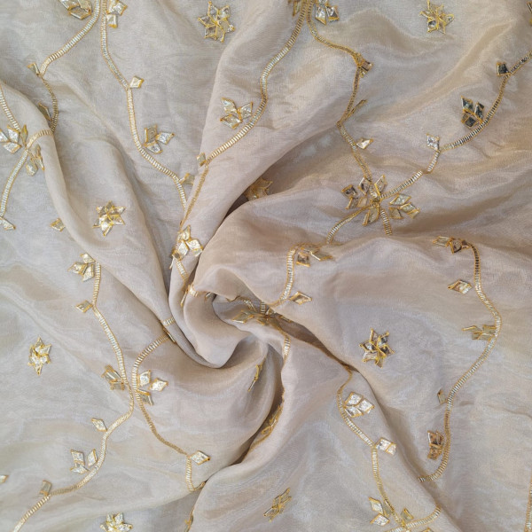 OFF WHITE KACCHA GOTA HANDWORK SAREE SET