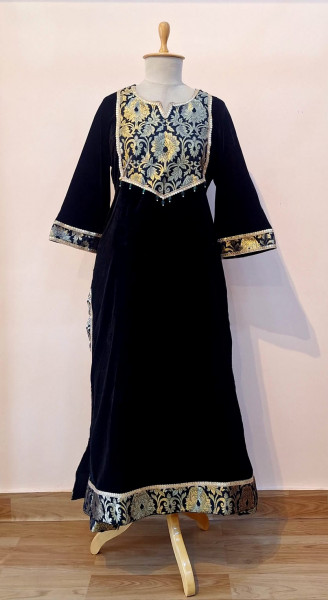 BLACK VELVET WITH BANARASI TOUCH KAFTAN STYLE SET