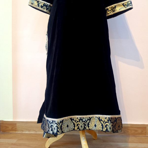 BLACK VELVET WITH BANARASI TOUCH KAFTAN STYLE SET