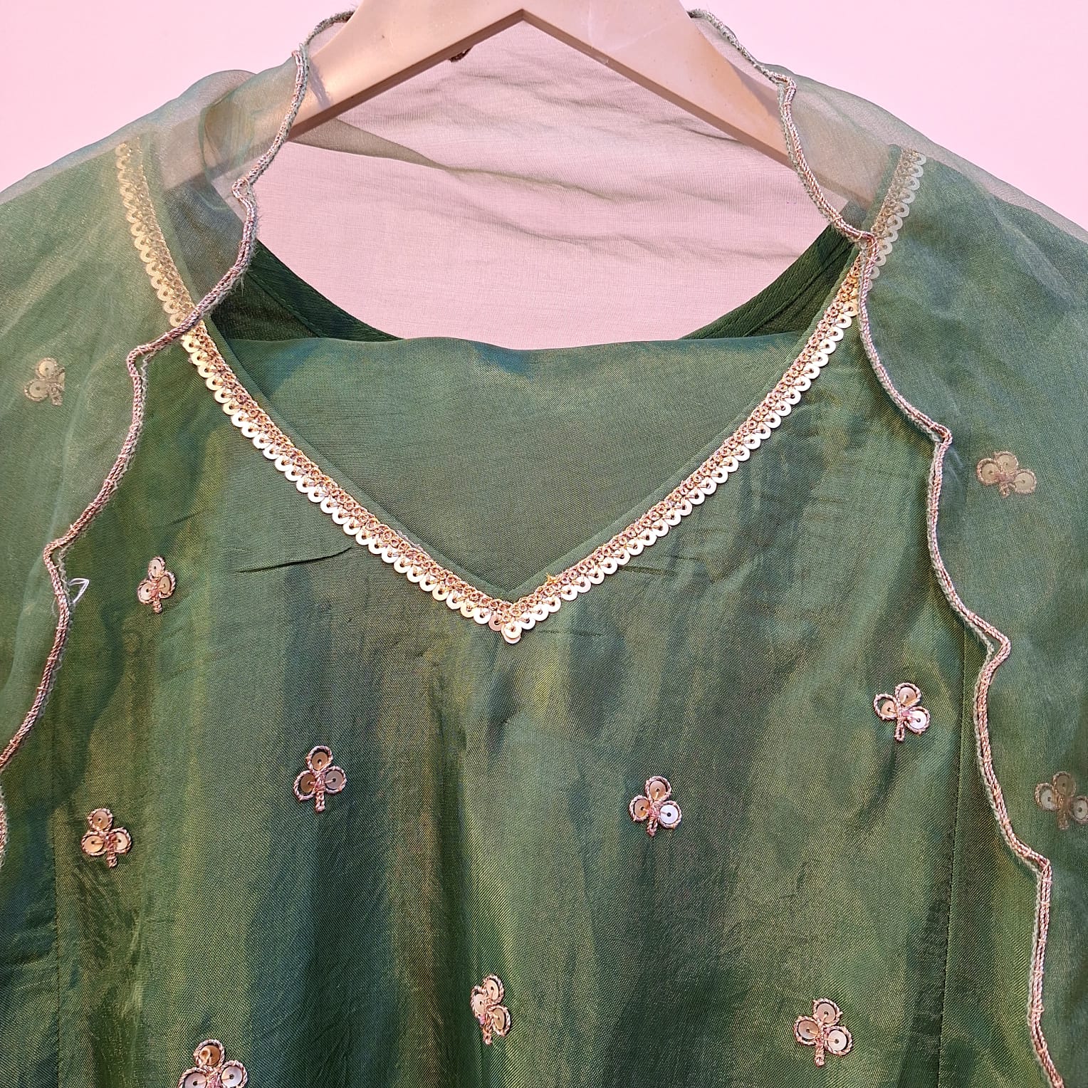 GREEN HANDWORK SUIT PANT AND DUPATTA SET