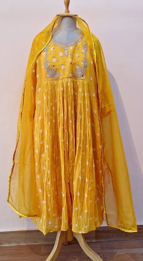 Image of LIGHT YELLOW HANDWORK KURTI PANT AND DUPATTA SET
