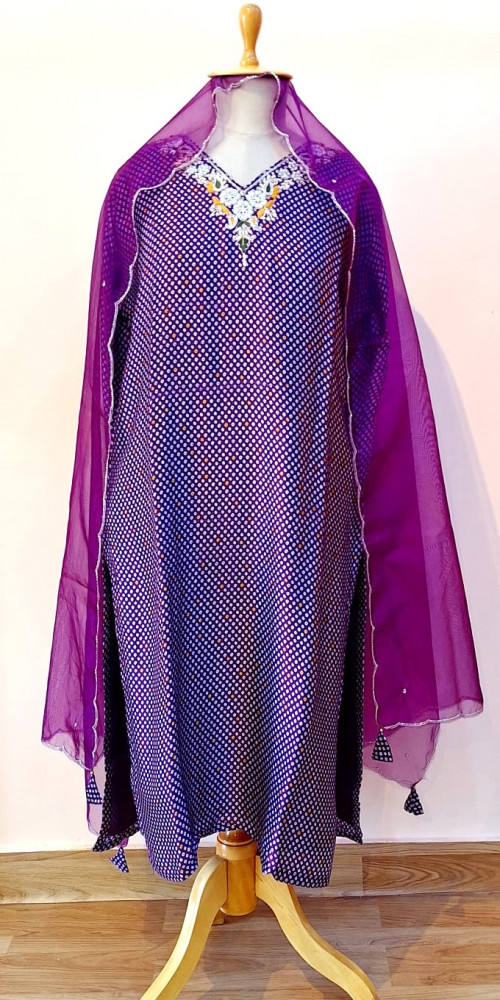 Image of PURPLE BHANDHEJ SUIT PANT AND DUPATTA SET