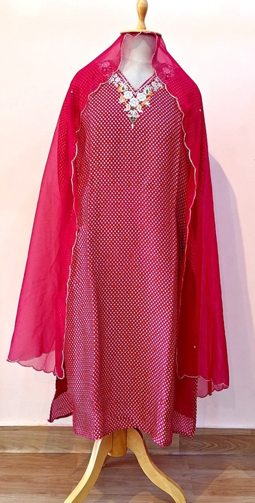 Image of LIGHT RED BHANDHEJ SUIT PANT AND DUPATTA SET
