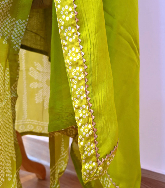 LIRIL GREEN BHANDHEJ SUIT PANT AND DUPATTA SET