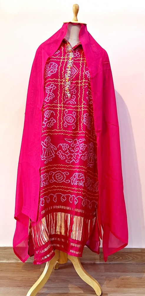 Image of RED BHANDHEJ SUIT PANT AND DUPATTA SET