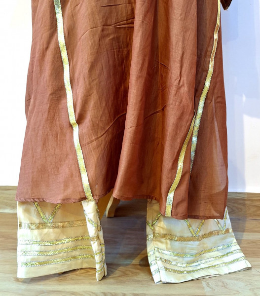 BROWN MUL CHANDERI HANDWORK KAFTAN SET