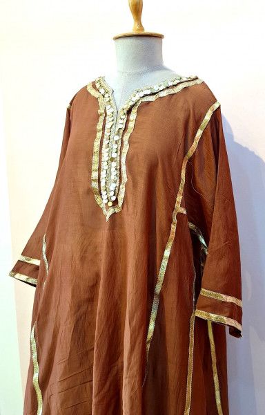 BROWN MUL CHANDERI HANDWORK KAFTAN SET