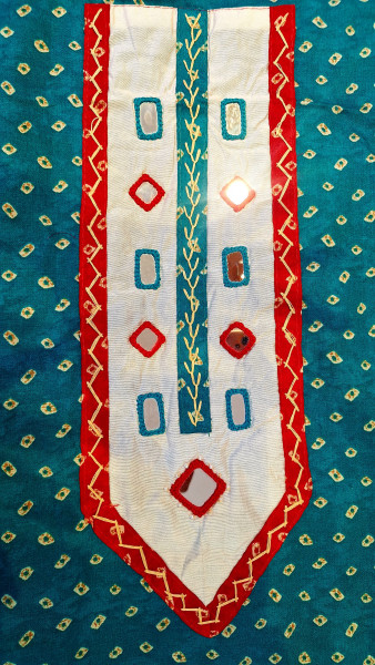 GREEN COTTON MIRROR HANDWORK SET