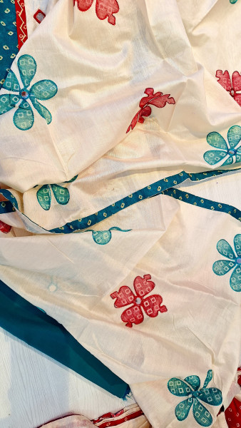 GREEN COTTON MIRROR HANDWORK SET