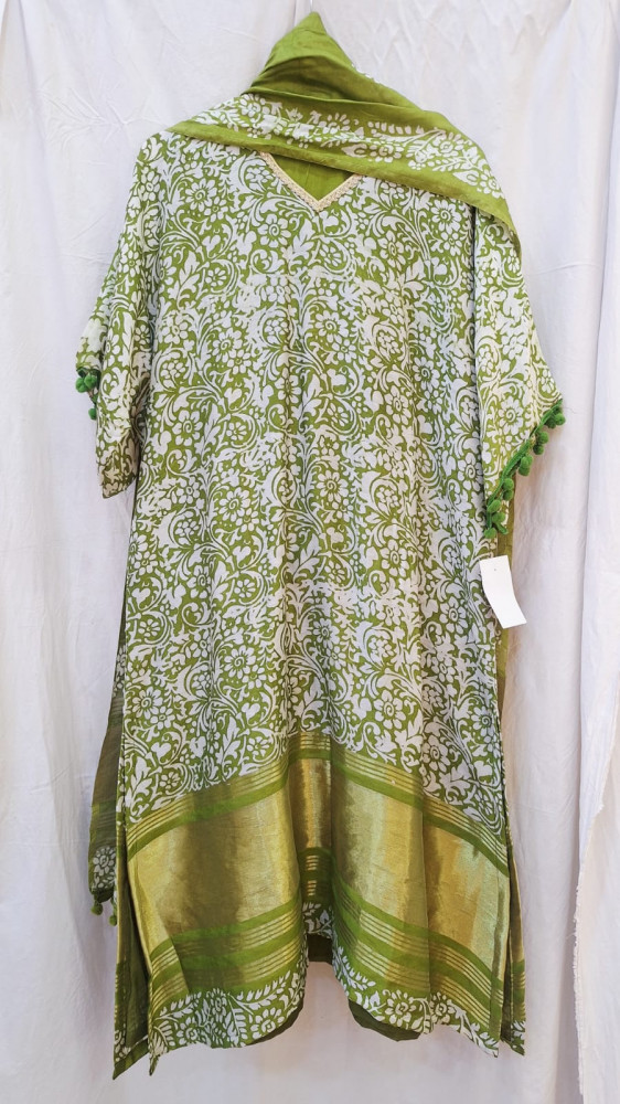 Image of GREEN PRINTED SUIT PANT WITH DUPPTTA SET
