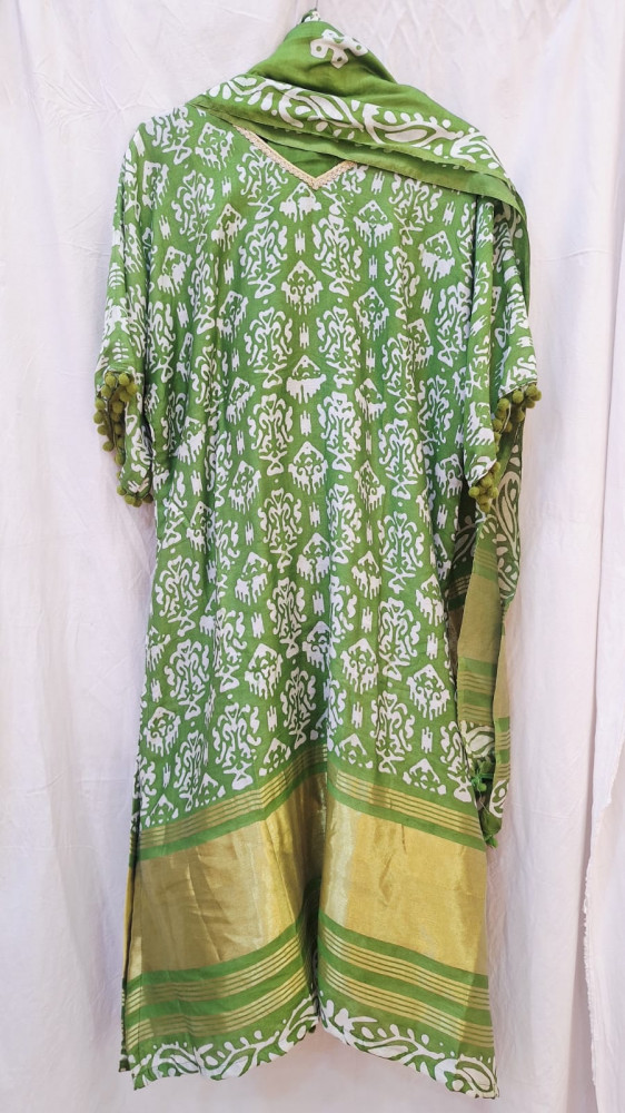 Image of GREEN PRINTED SUIT PANT WITH DUPPTTA SET