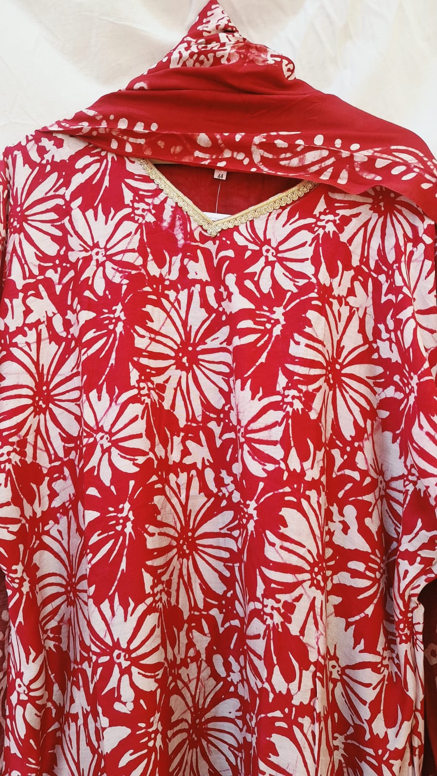 RED PRINTED SUIT PANT WITH DUPPTTA SET