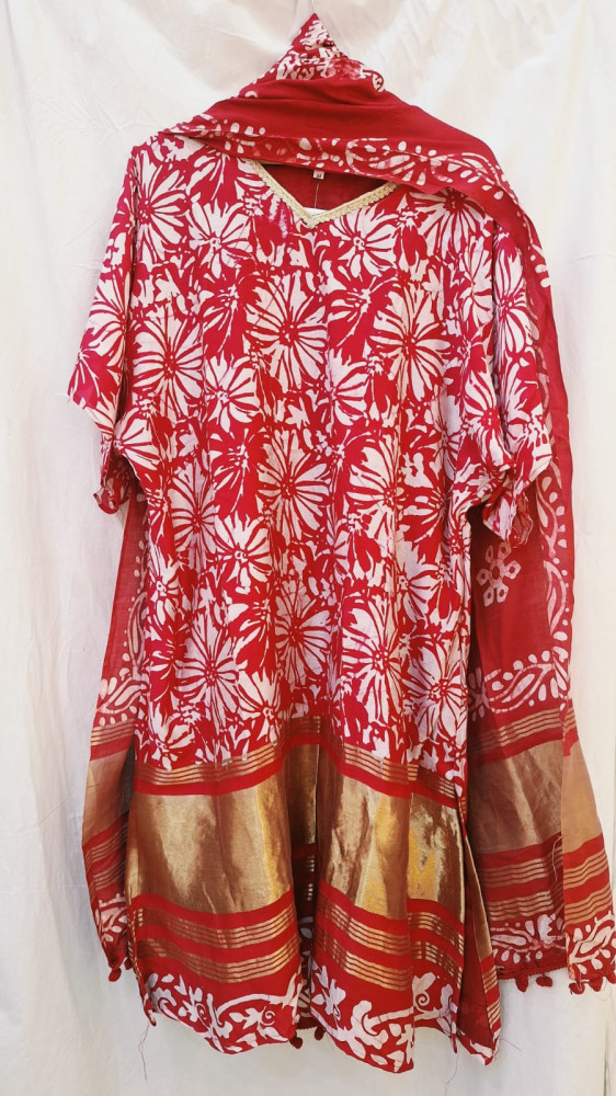 Image of RED PRINTED SUIT PANT WITH DUPPTTA SET