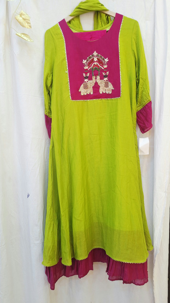 Image of RANI GREEN MULCHANDERI HANDWORK SET