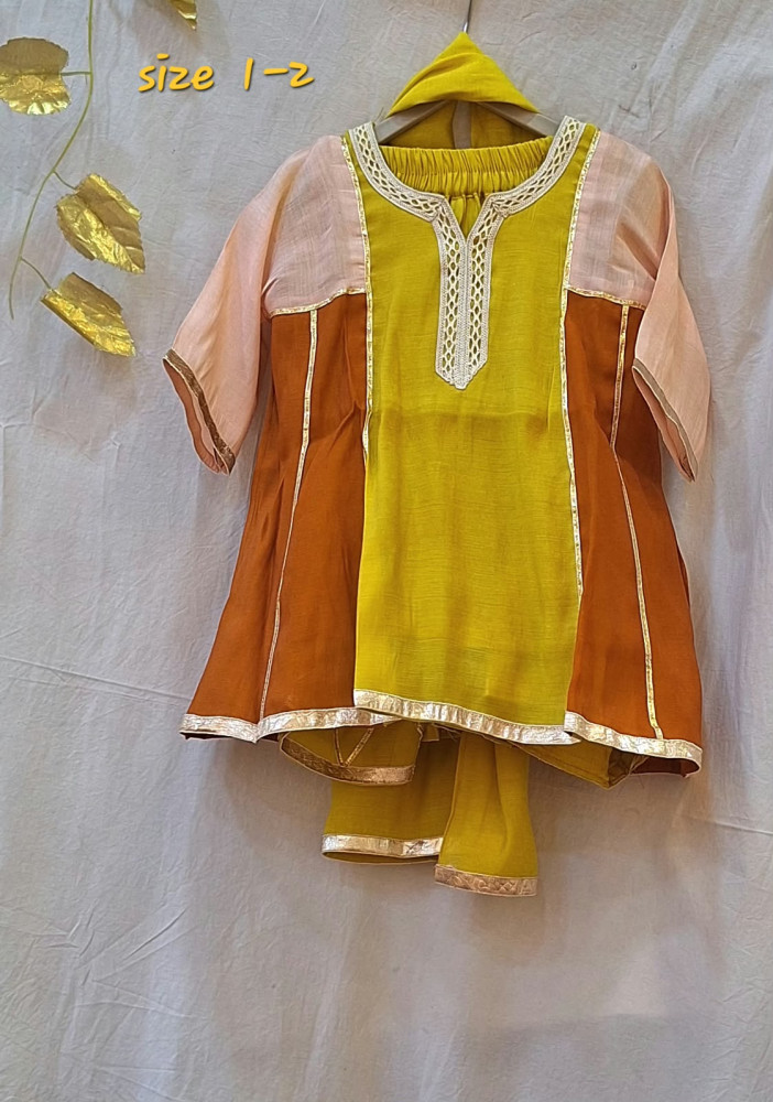 Image of YELLOW MULTI TOP WITH PHARSHI PANT AND DUPPTTA SET