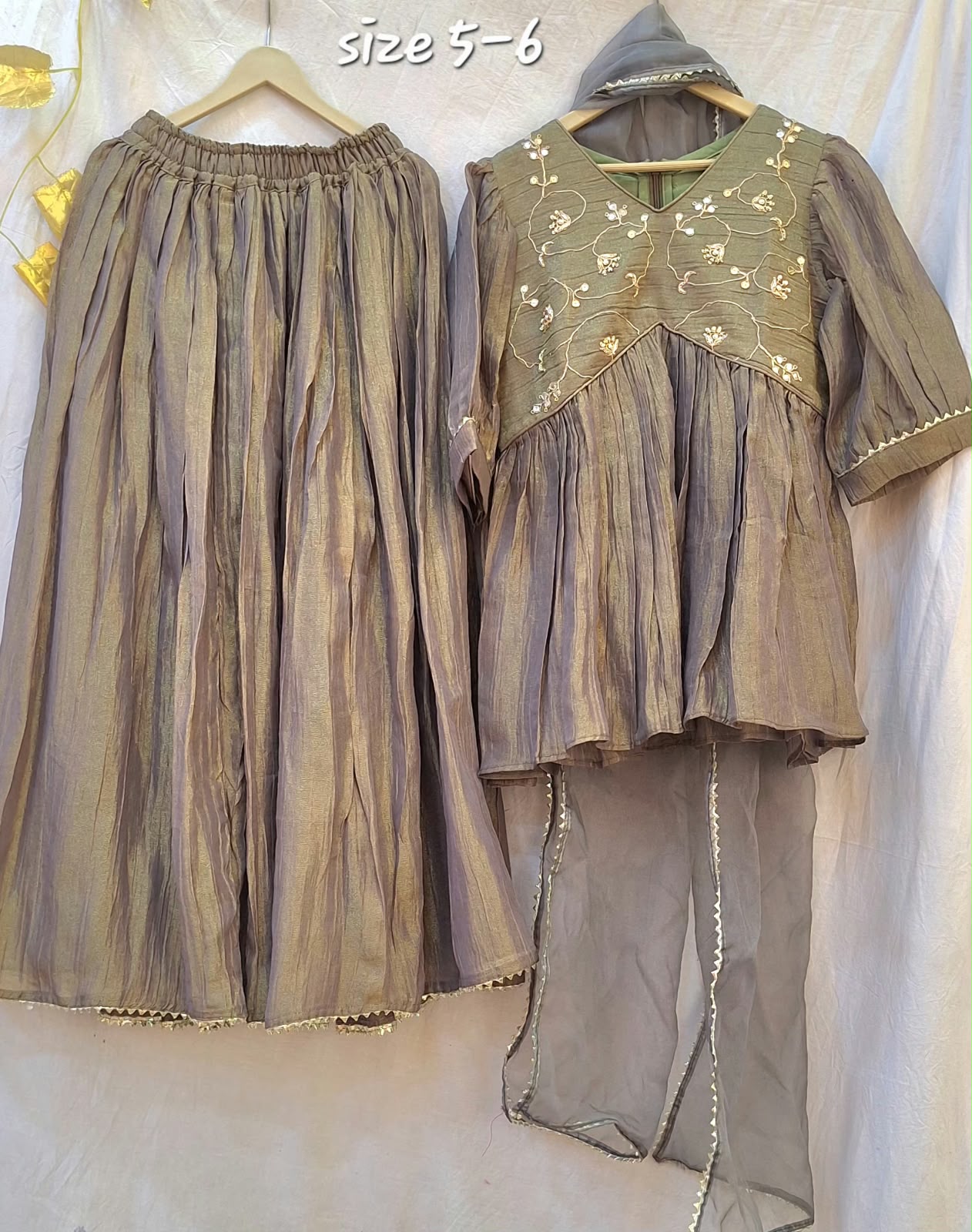 GREY PEPLUM SKIRT AND DUPPTTA SET