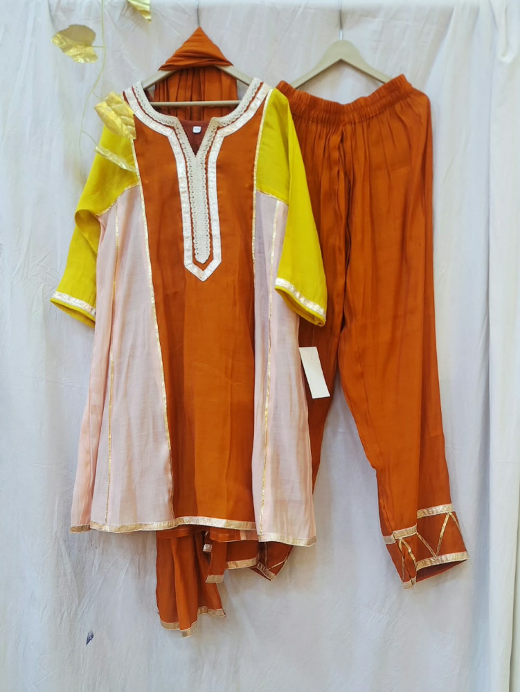 Image of MULTI MULCHANDERI TOP WITH PHARSHI PANT SET