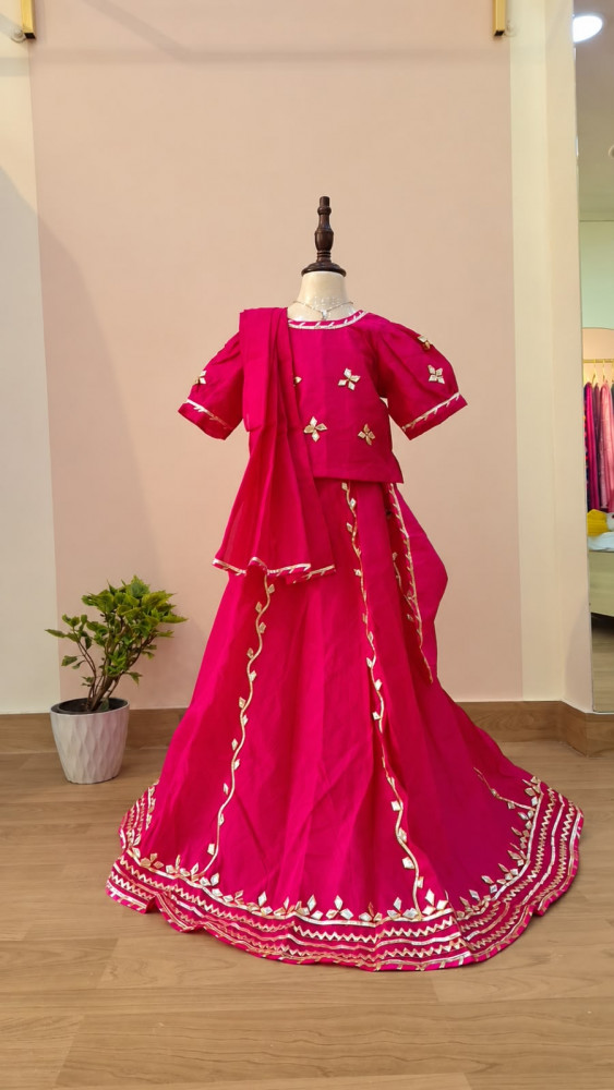 Image of RANI CHANDERI KACCHAGOTA  TOP SKIRT WITH DUPPTTA SET