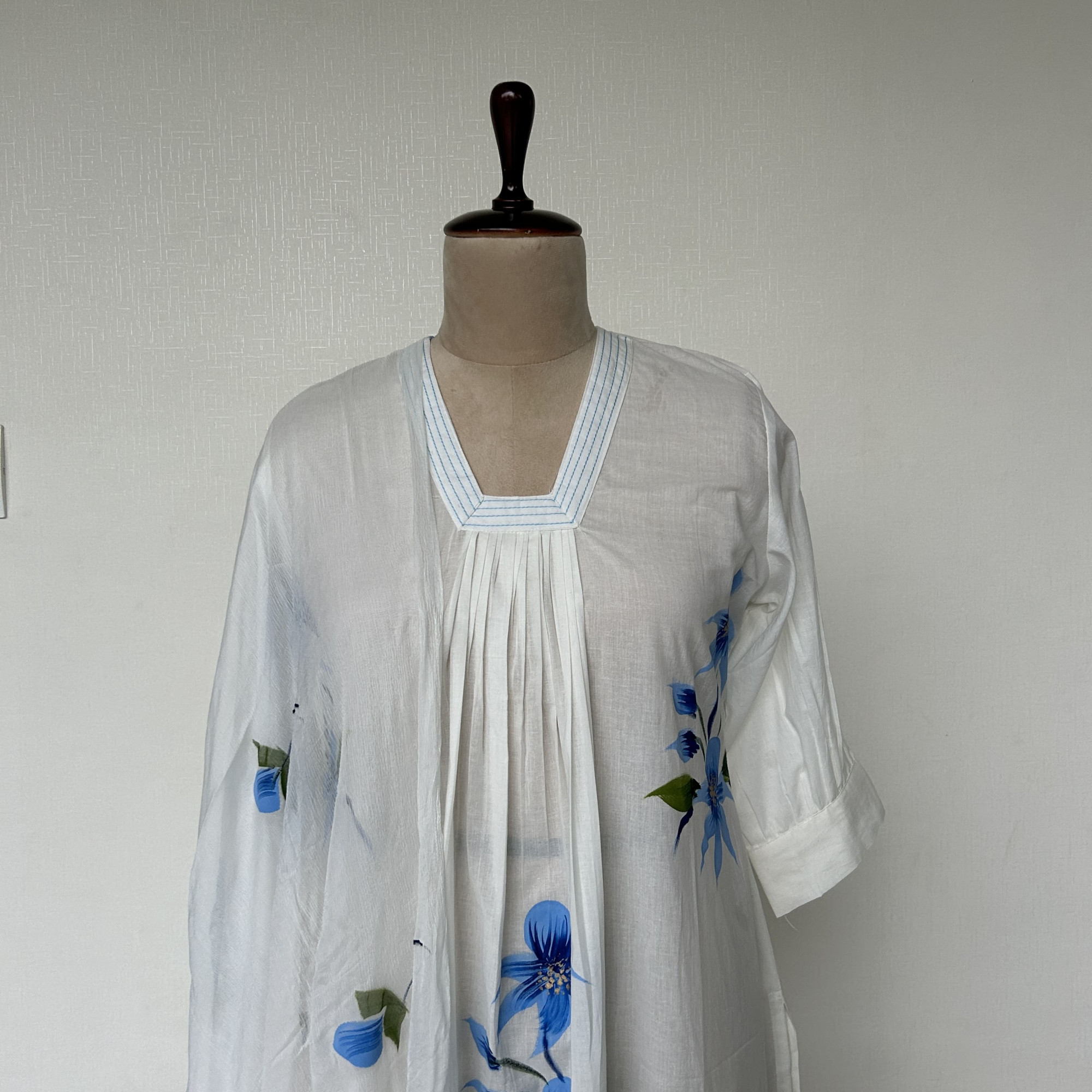 White Cotton Hand-Painted Suit Set