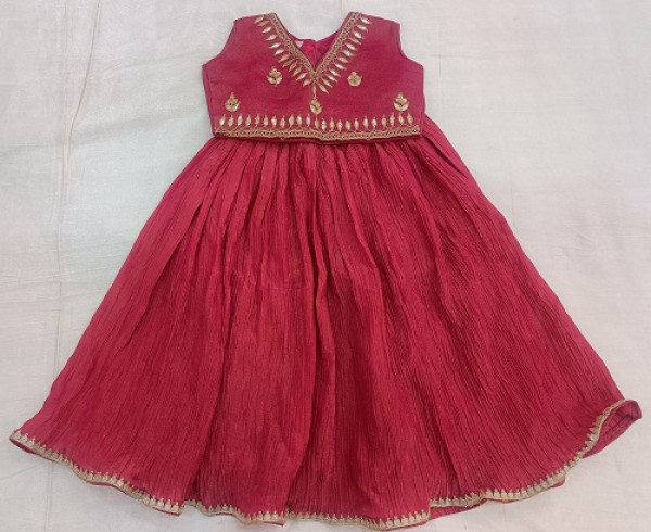 RANI CRUSH TISSUE HANDWORK TOP SKIRT WITH DUPPTTA KIDS SET