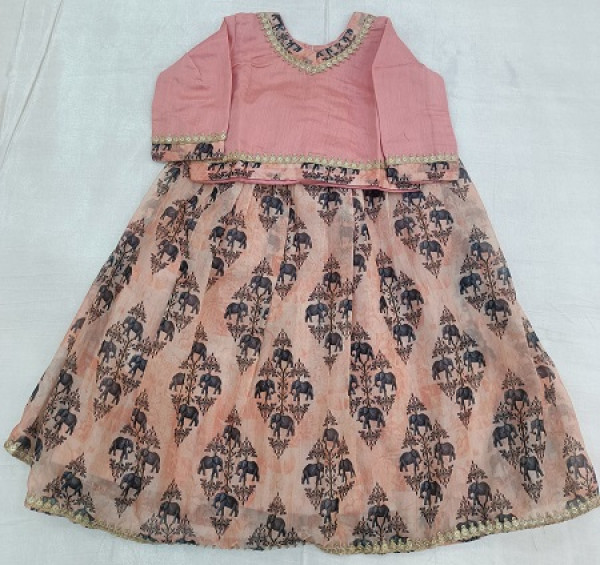 PEACH GEORGETTE ORGANZA FLOWER PRINT TOP SKIRT WITH DUPTTA KIDS SET